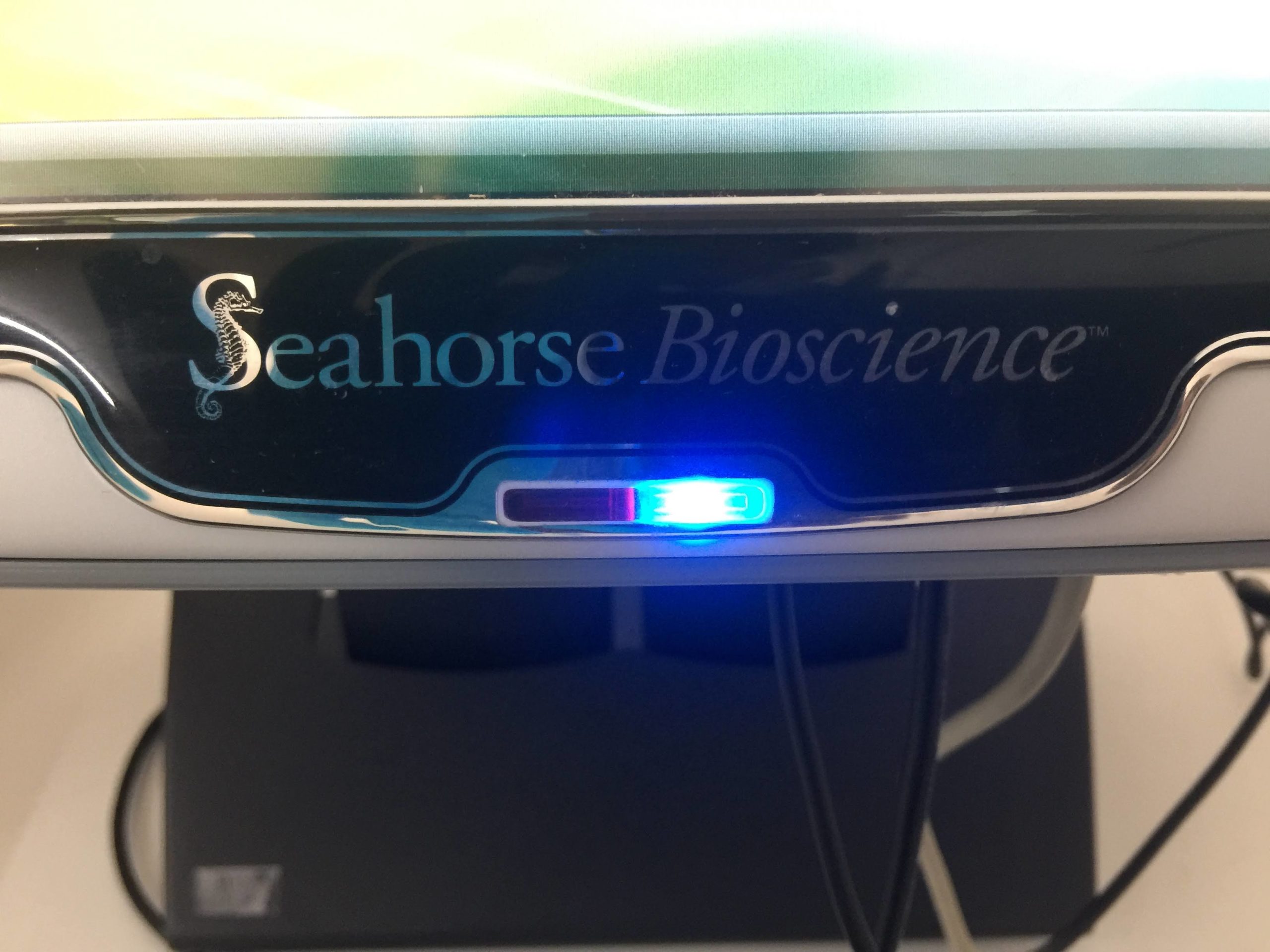 seahorse xf24 extracellular flux analyzer