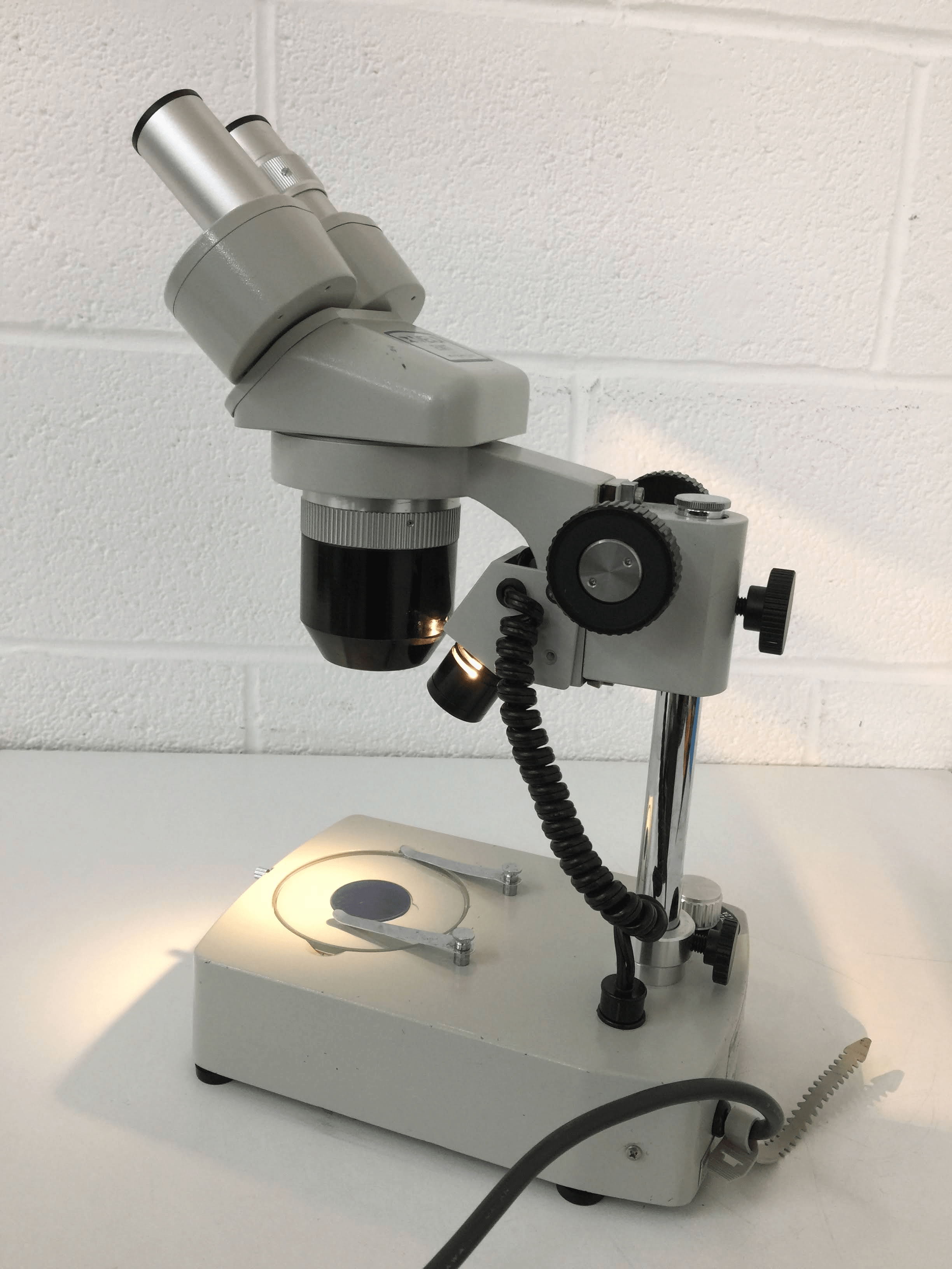 Meiji EMT Binocular Microscope - Richmond Scientific