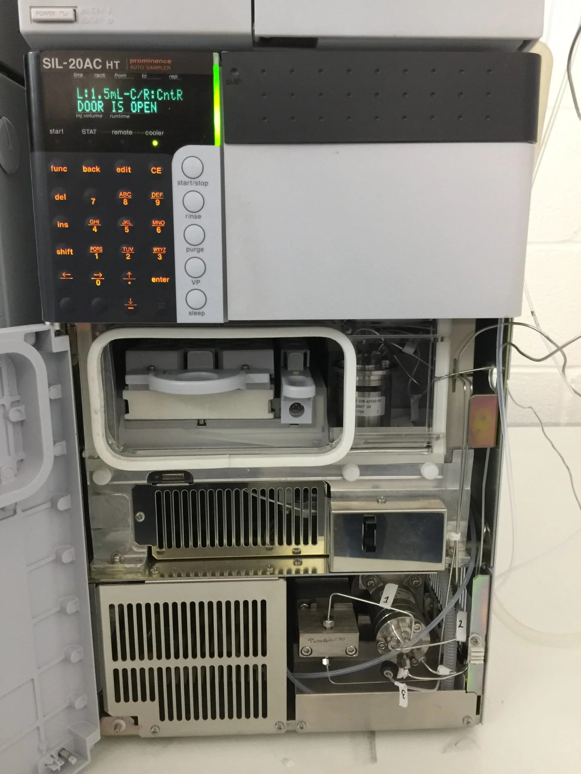 shimadzu uflc hplc system