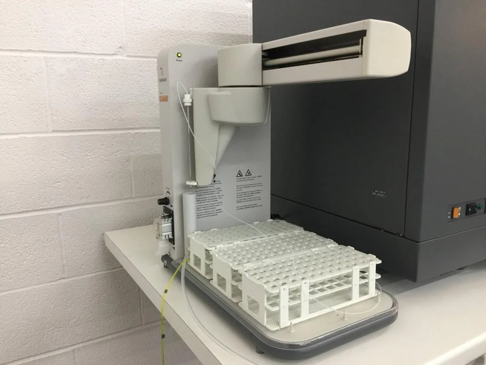 Varian Agilent 720-ES ICP-OES System SPS 3 AutoSampler Chiller Computer System and Varian Software