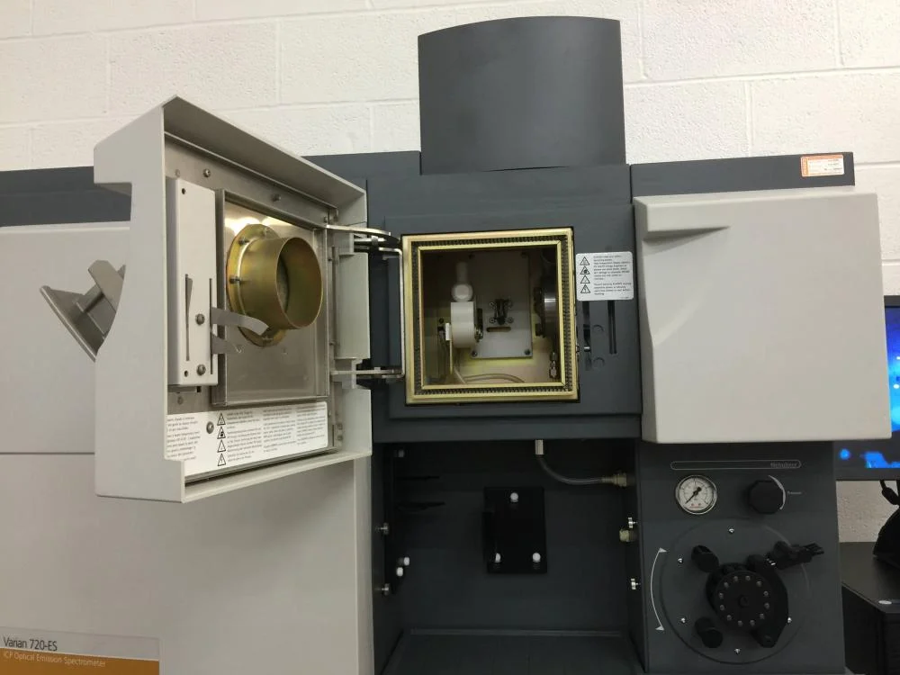 Varian Agilent 720-ES ICP-OES System SPS 3 AutoSampler Chiller Computer System and Varian Software