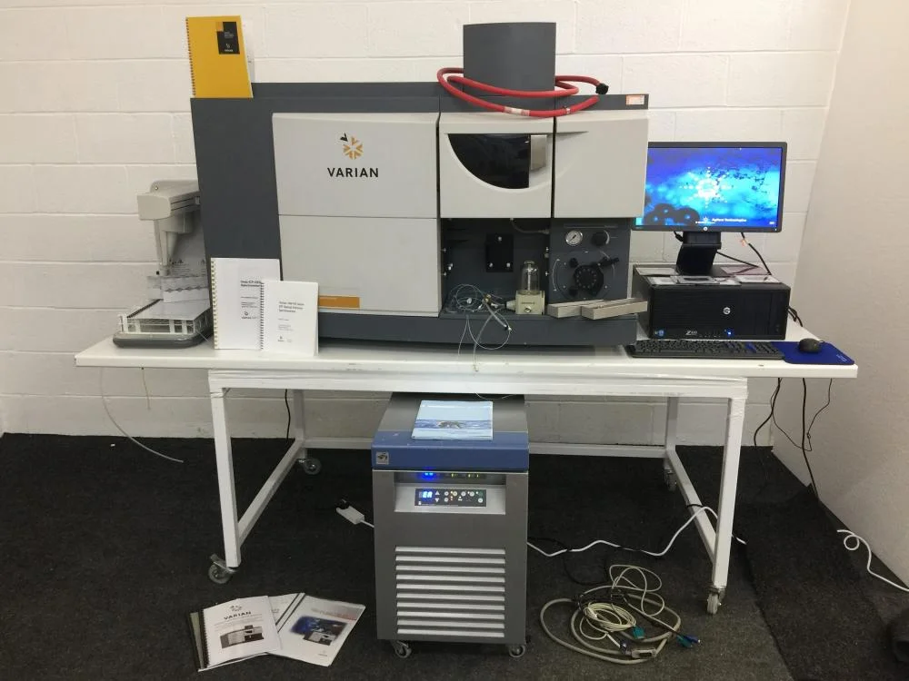 Varian Agilent 720-ES ICP-OES System SPS 3 AutoSampler Chiller Computer System and Varian Software