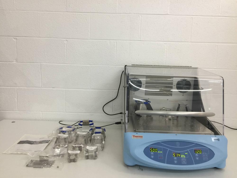 Thermo Scientific MaxQ 4000 Benchtop Refrigerated Incubator Shaker