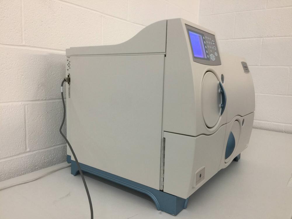 bioMérieux Vitek 2 Compact is an Automated ID/AST Instrument for identification and antibiotic susceptibility testing