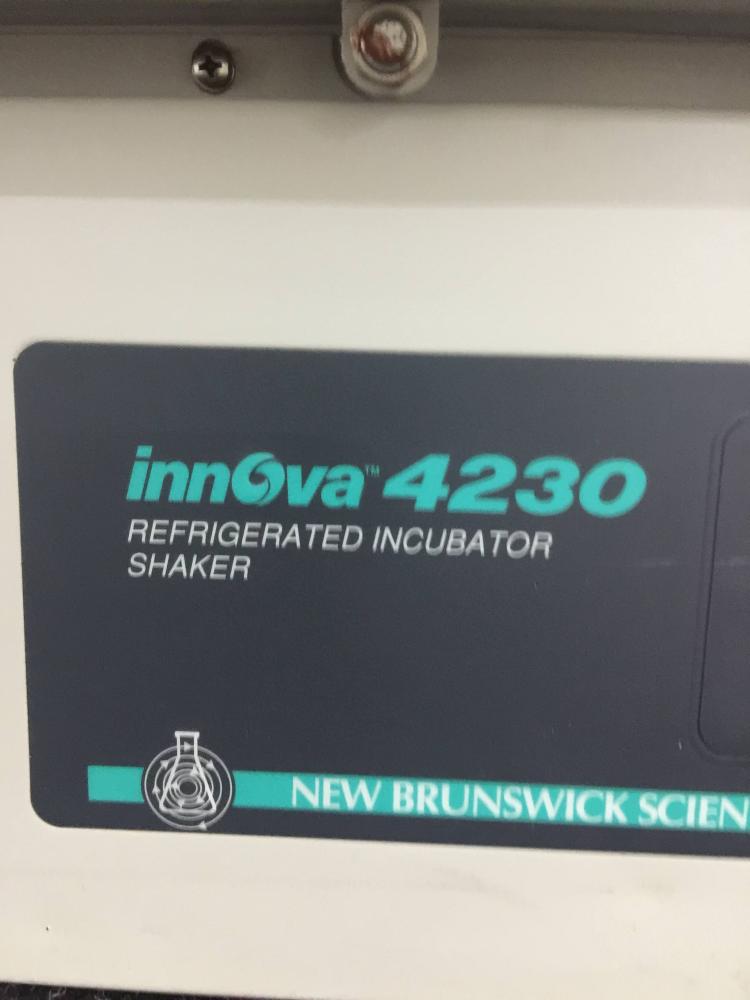 New Brunswick Innova 4230 Incubator Shaker