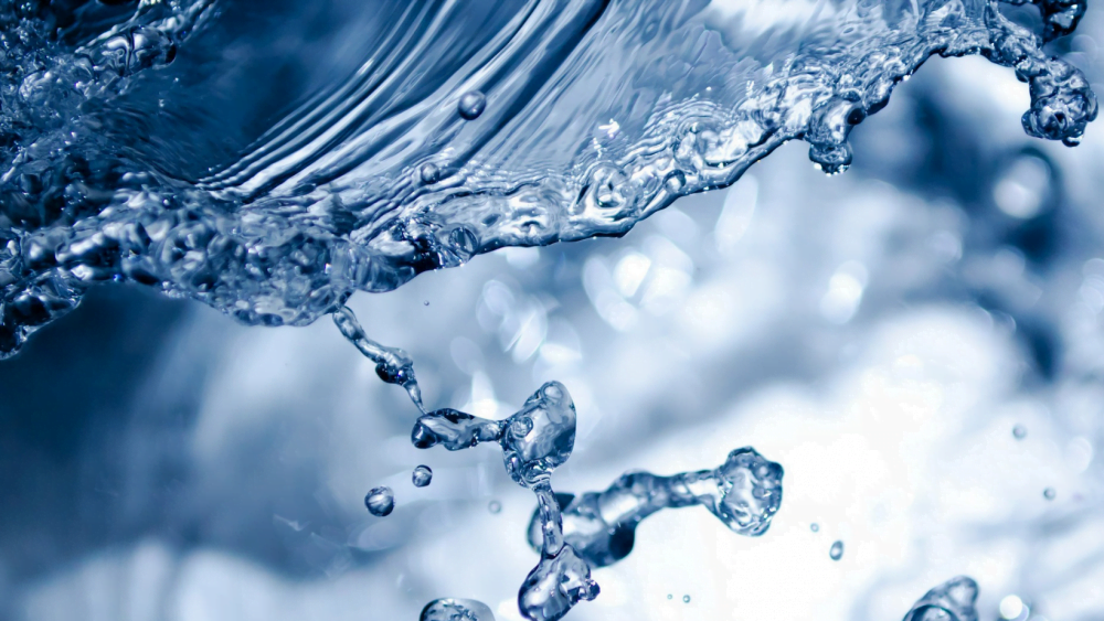 Close up image of water splashing