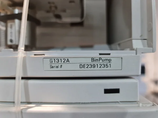 Agilent 1100 HPLC System with Binary Pump and Variable Agilent 1100 HPLC System with Binary Pump and Variable