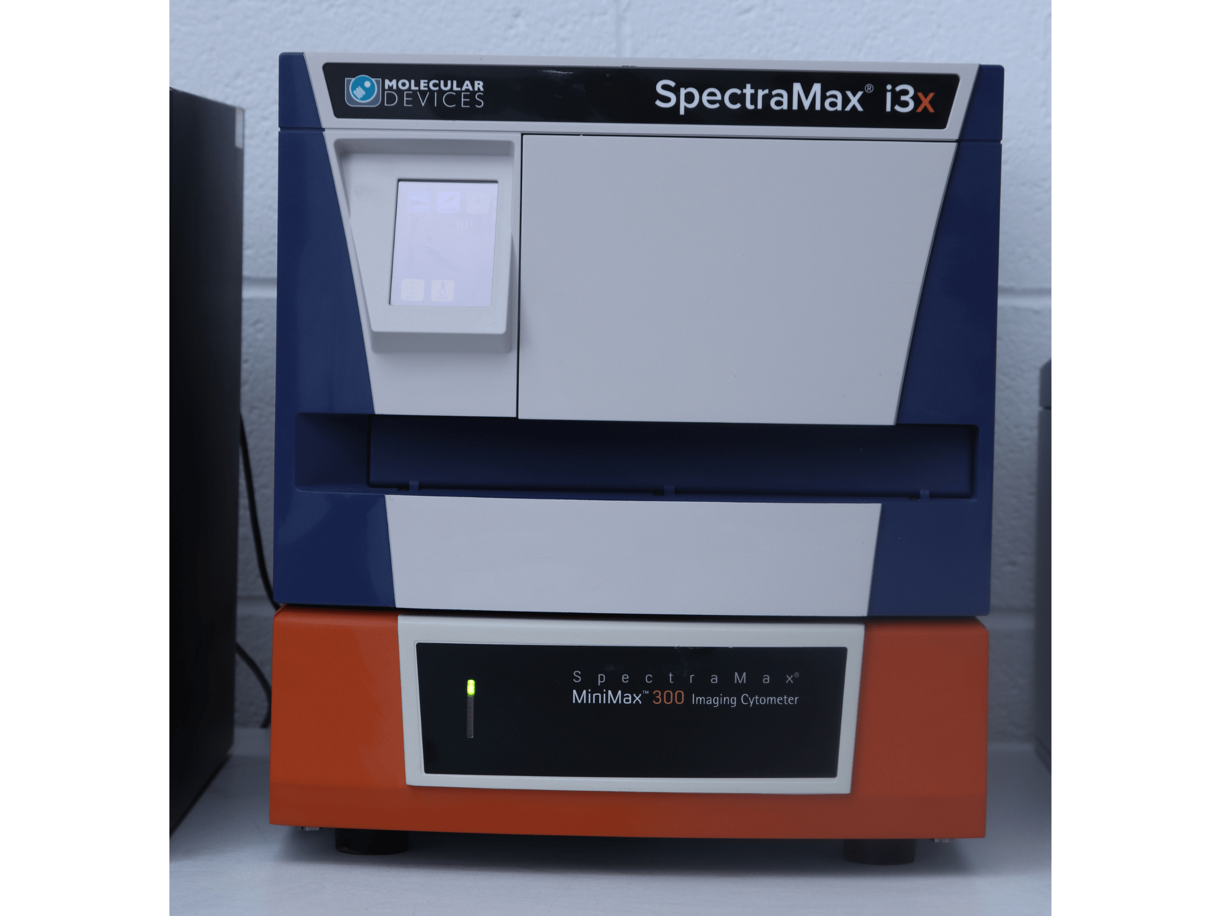Molecular Devices SpectraMax i3x Microplate Reader with Agilent 2100 Bioanalyzer