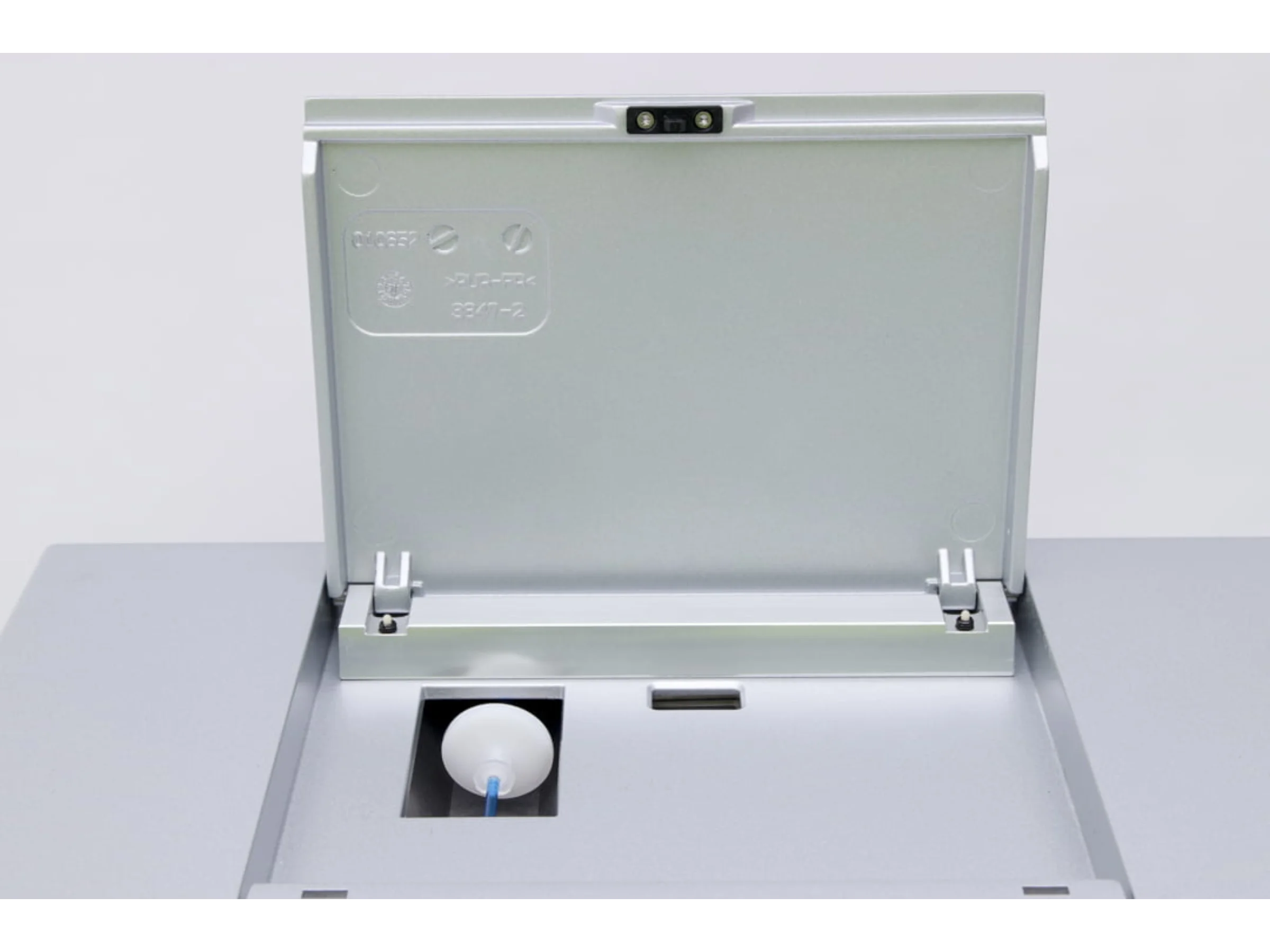 Qiagen Qiaxcel Advanced Capillary Electrophoresis (8)