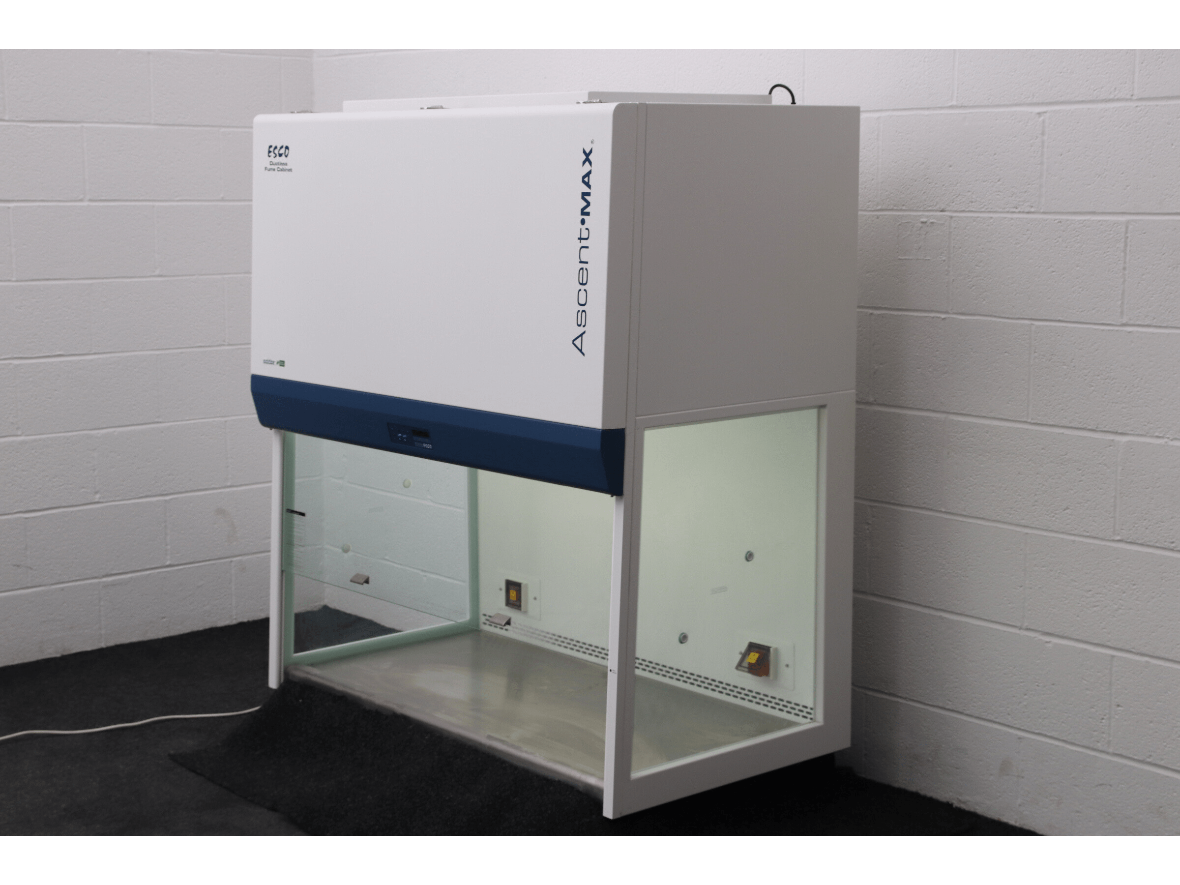 Ascent Max Esco Ductless Isocide fume cupboard