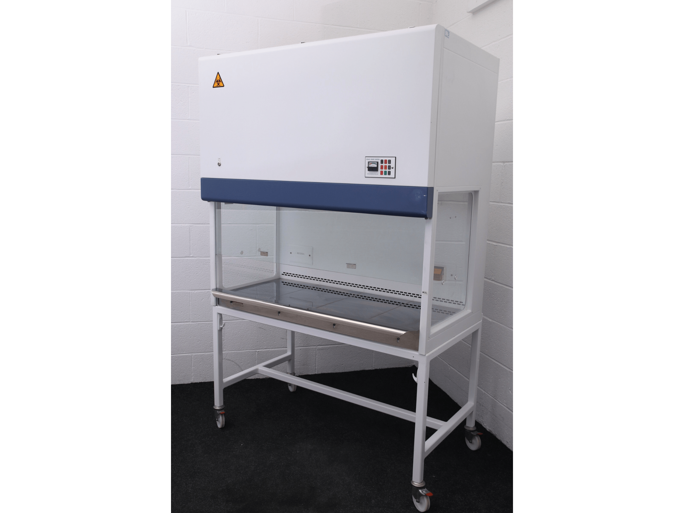 ESCO Micro PTE Fume hood