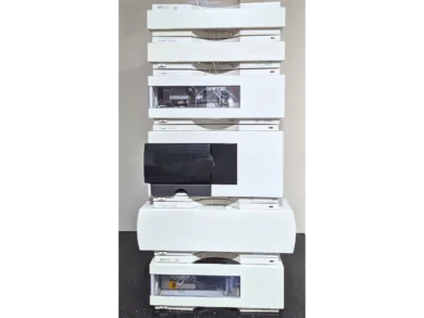 HPLC system with degasser, autosampler, oven and DAD