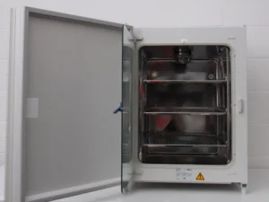 Open door lab incubator
