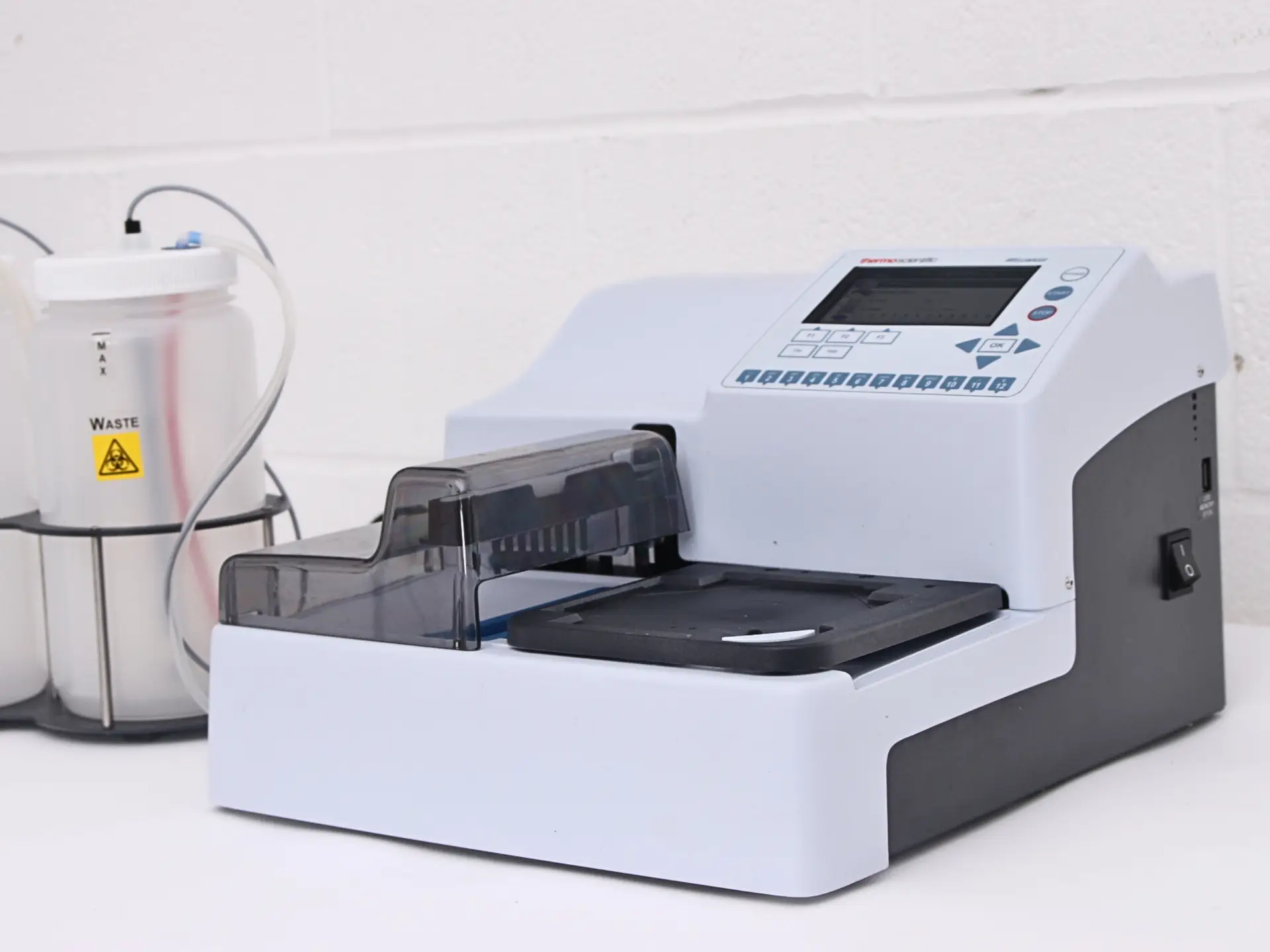 Thermo Scientific Wellwash 888 (2)