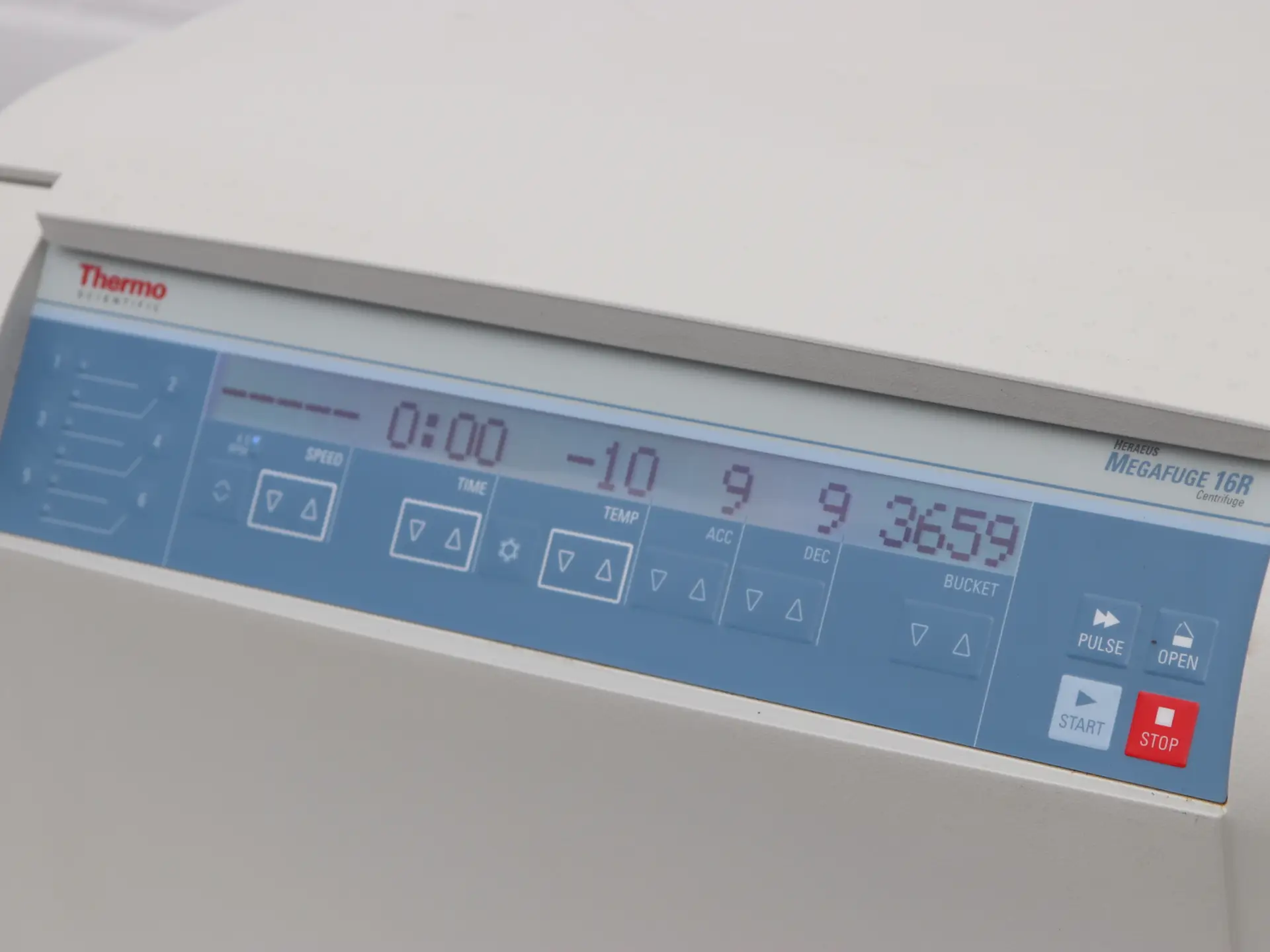 Thermo Megafuge 16 R centrifuge (7)