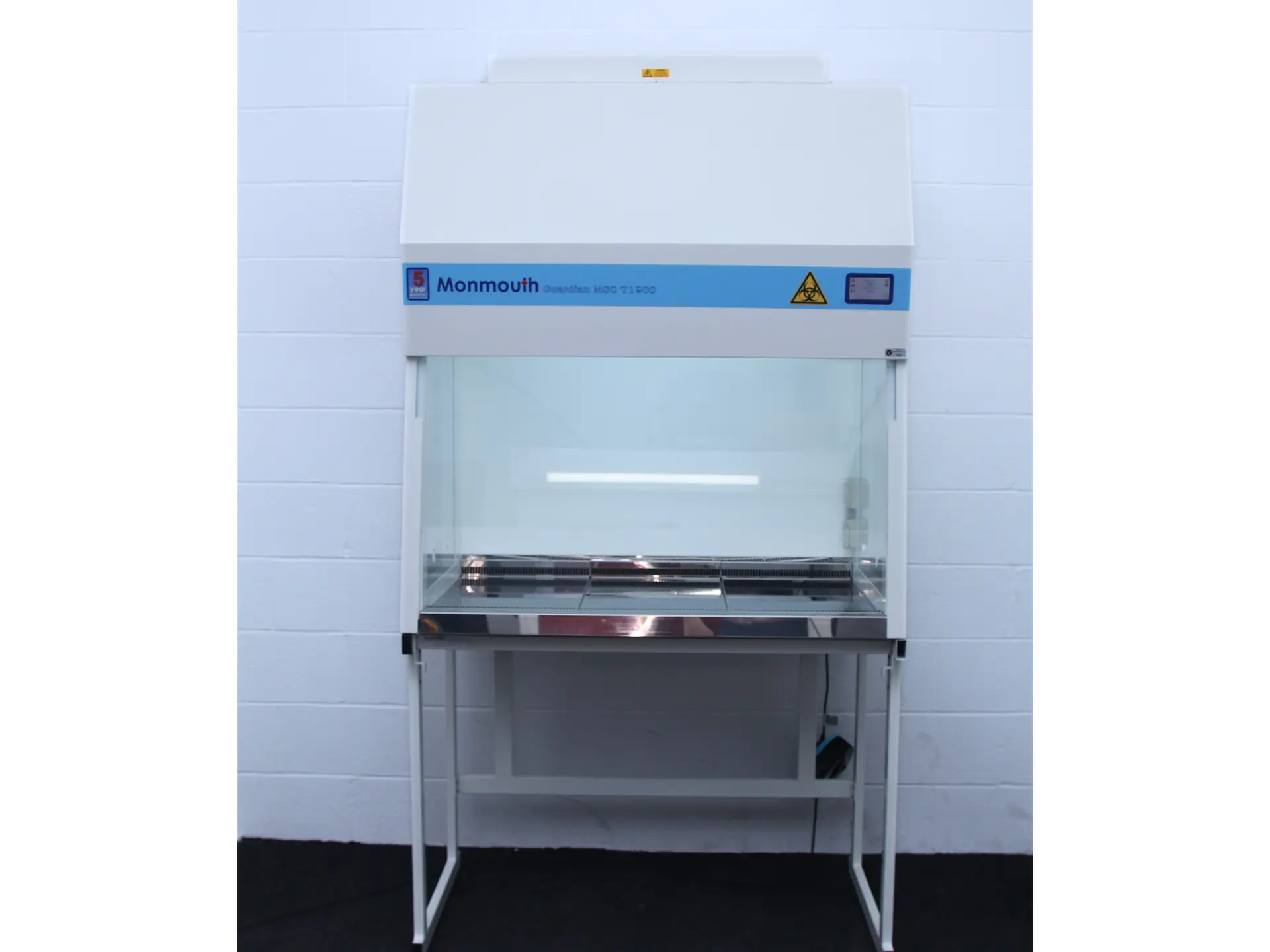 Monmouth MSC 1200 Safety Cabinet