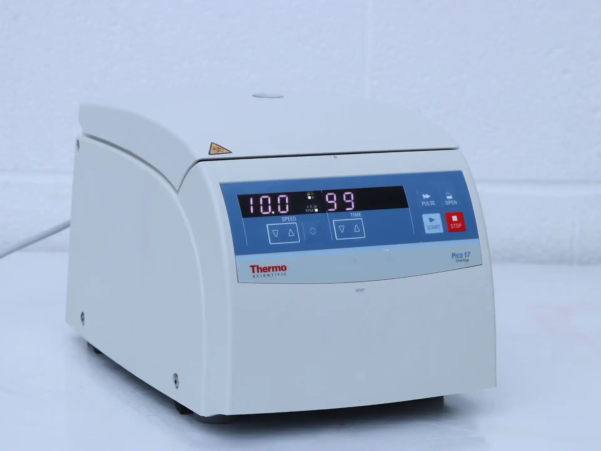 Thermo Pico 17 Microcentrifuge
