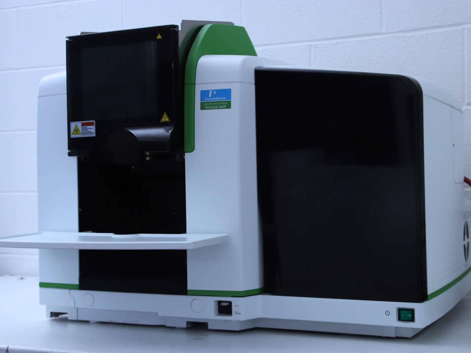 PerkinElmer PinAAcle 900F Flame Atomic Absorption Spectrometer