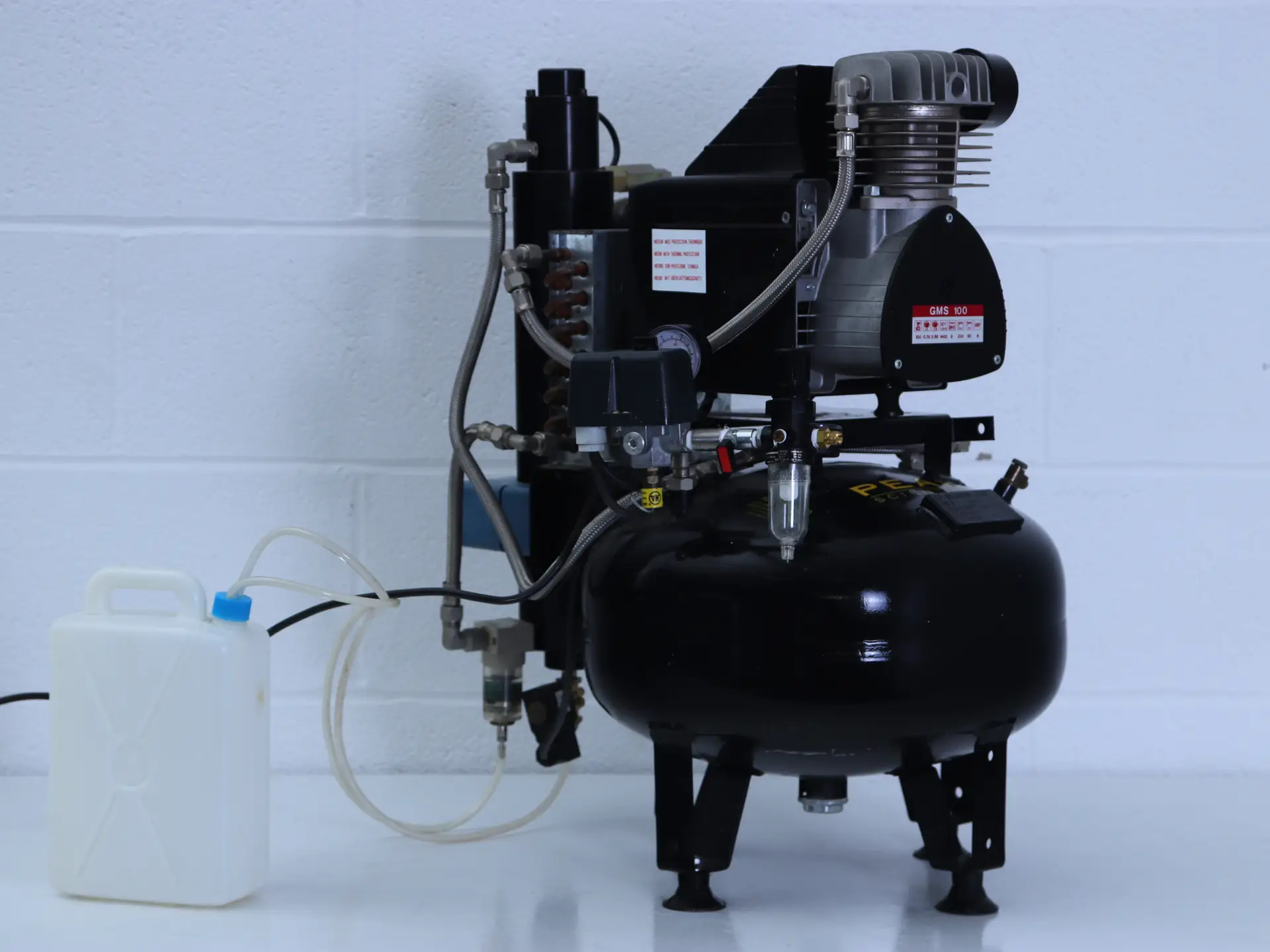 Peak Scientific D1-24-57 Compact Air Compressor