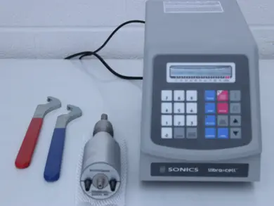 SONICS Vibra Cell VCX750 Ultrasonic Processor