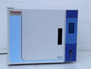 Thermo MIDI 40 CO2 Incubator