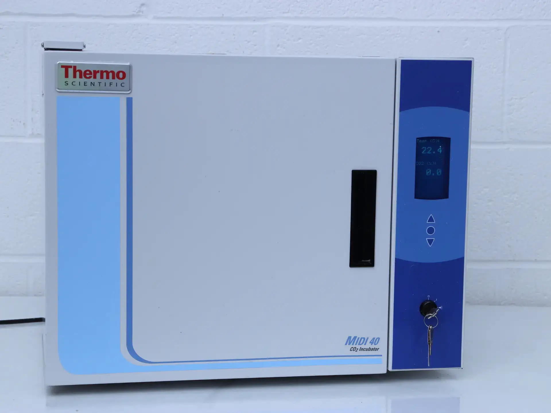 Thermo MIDI 40 CO2 Incubator