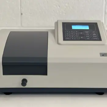 Cole Parmer 83059-15 UV-Vis Spectrophotometer. A second hand uv visible spectroscopy machine with the display turned on