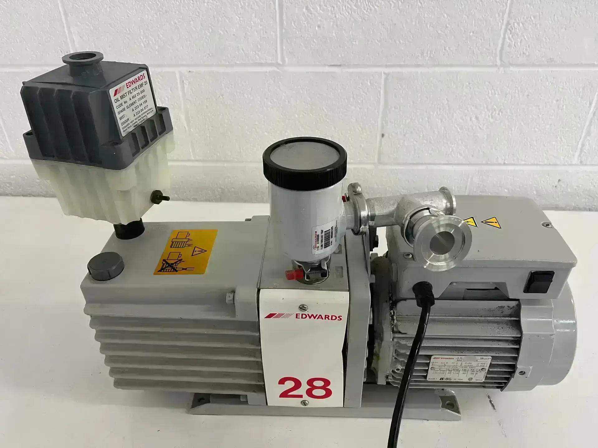 Edwards E2M28 Vacuum Pump (3)