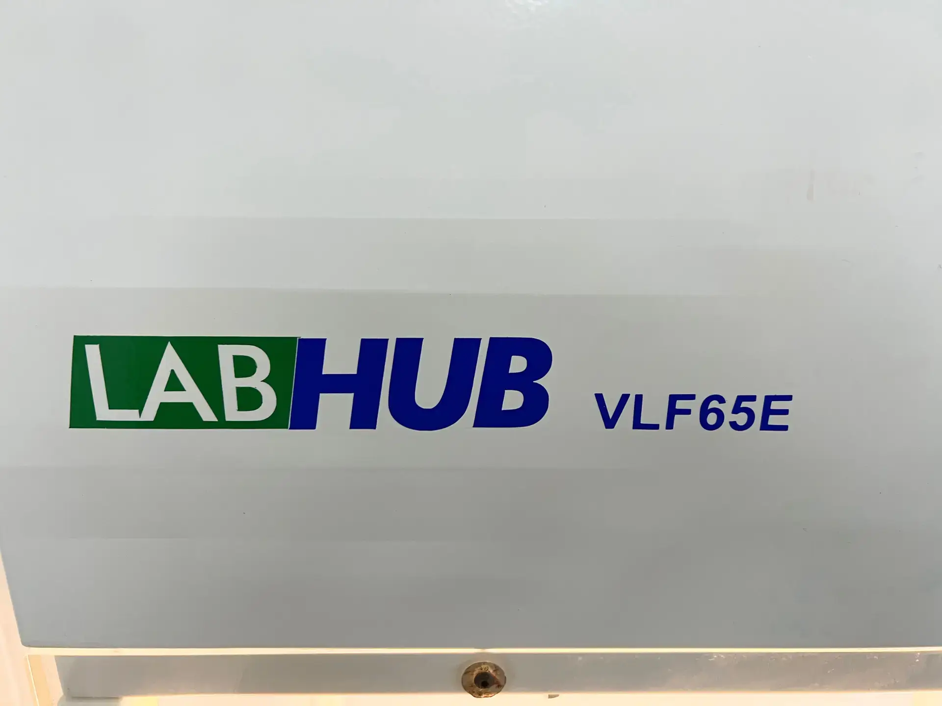 LABHUB VLF65E Vertical Laminar Flow Cabinet - Richmond Scientific