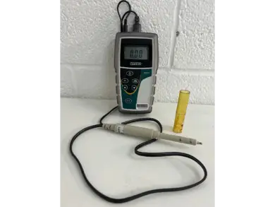 Oakton Salinity Meter