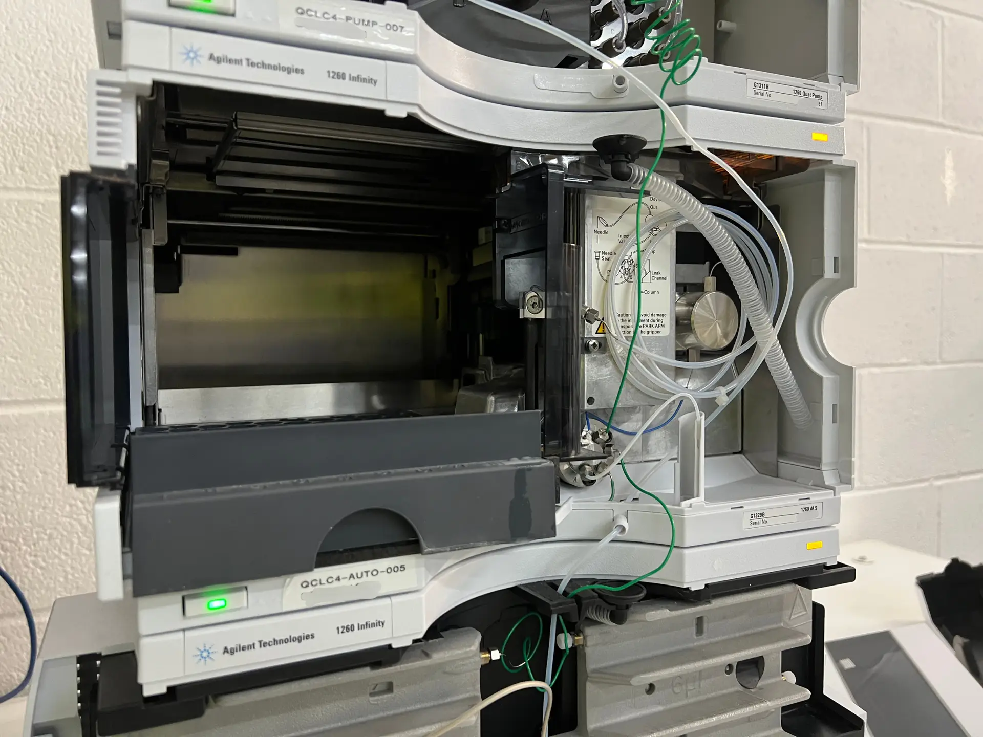 Agilent 1260 Infinity HPLC System - 25009 (2)