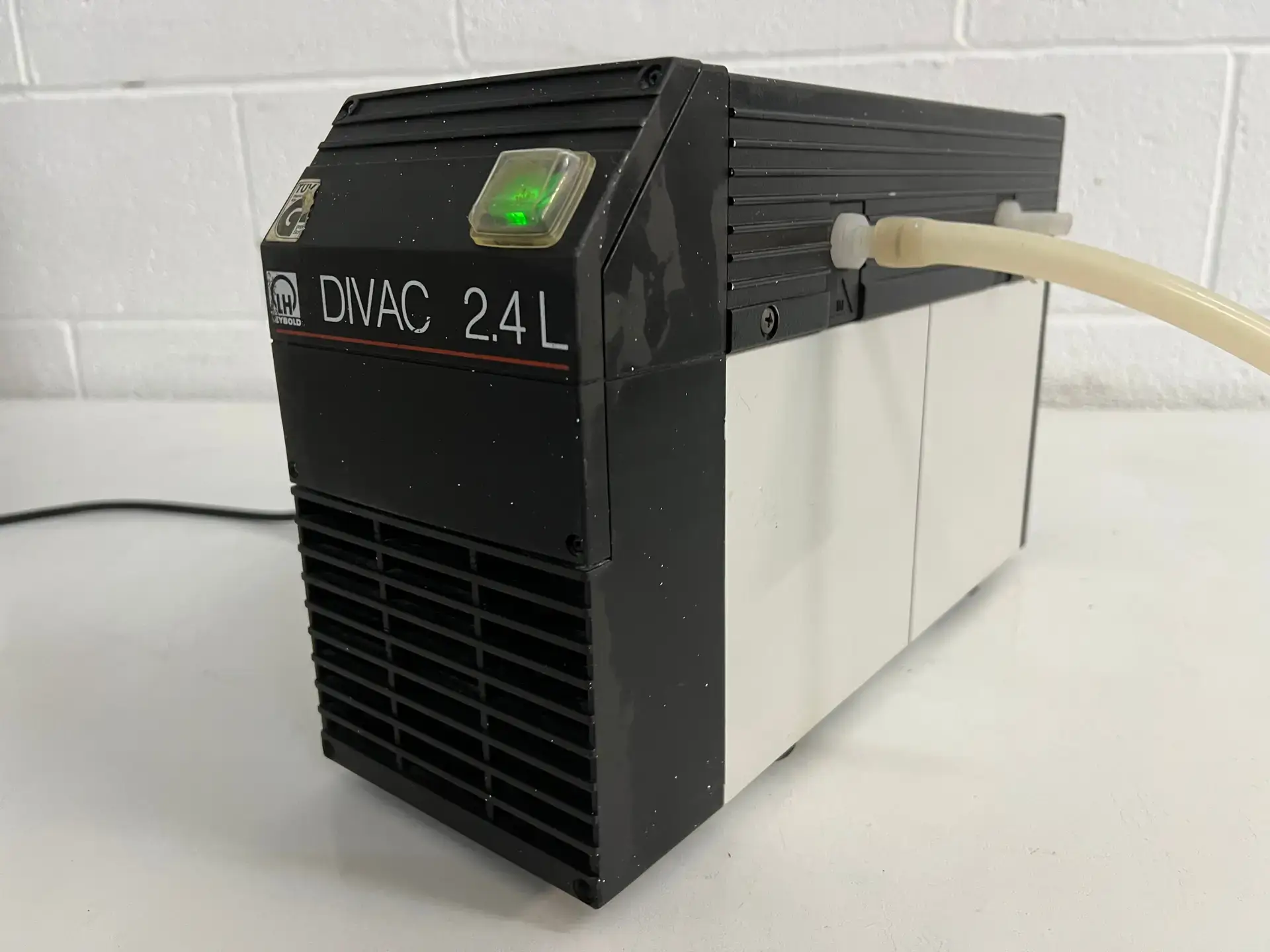 Leybold DIVAC 2.4 L Vacuum Pump
