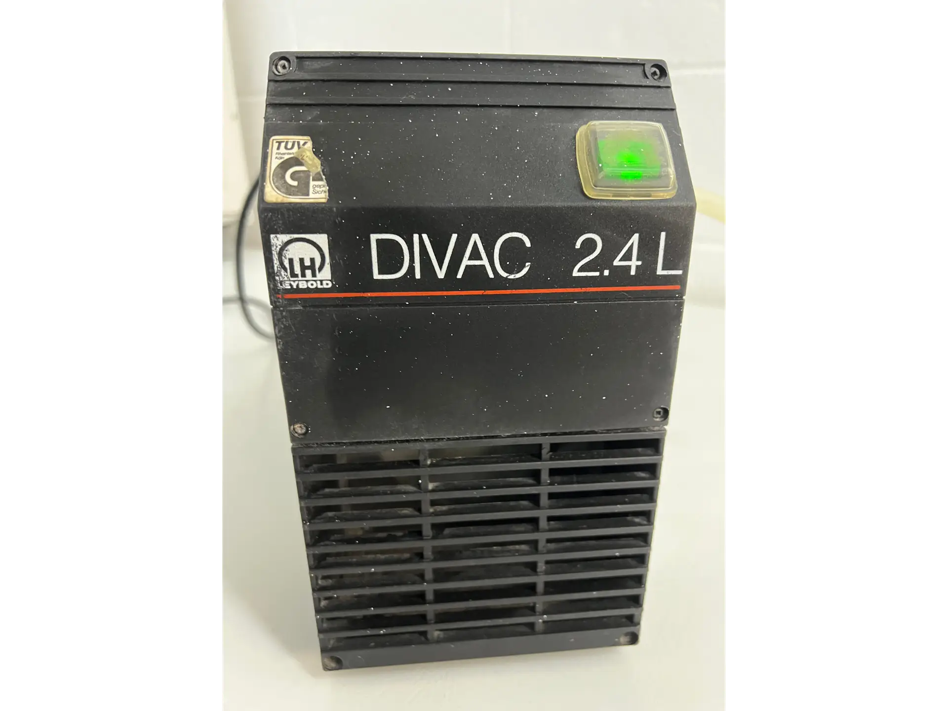 Leybold DIVAC 2.4 L Vacuum Pump (5)