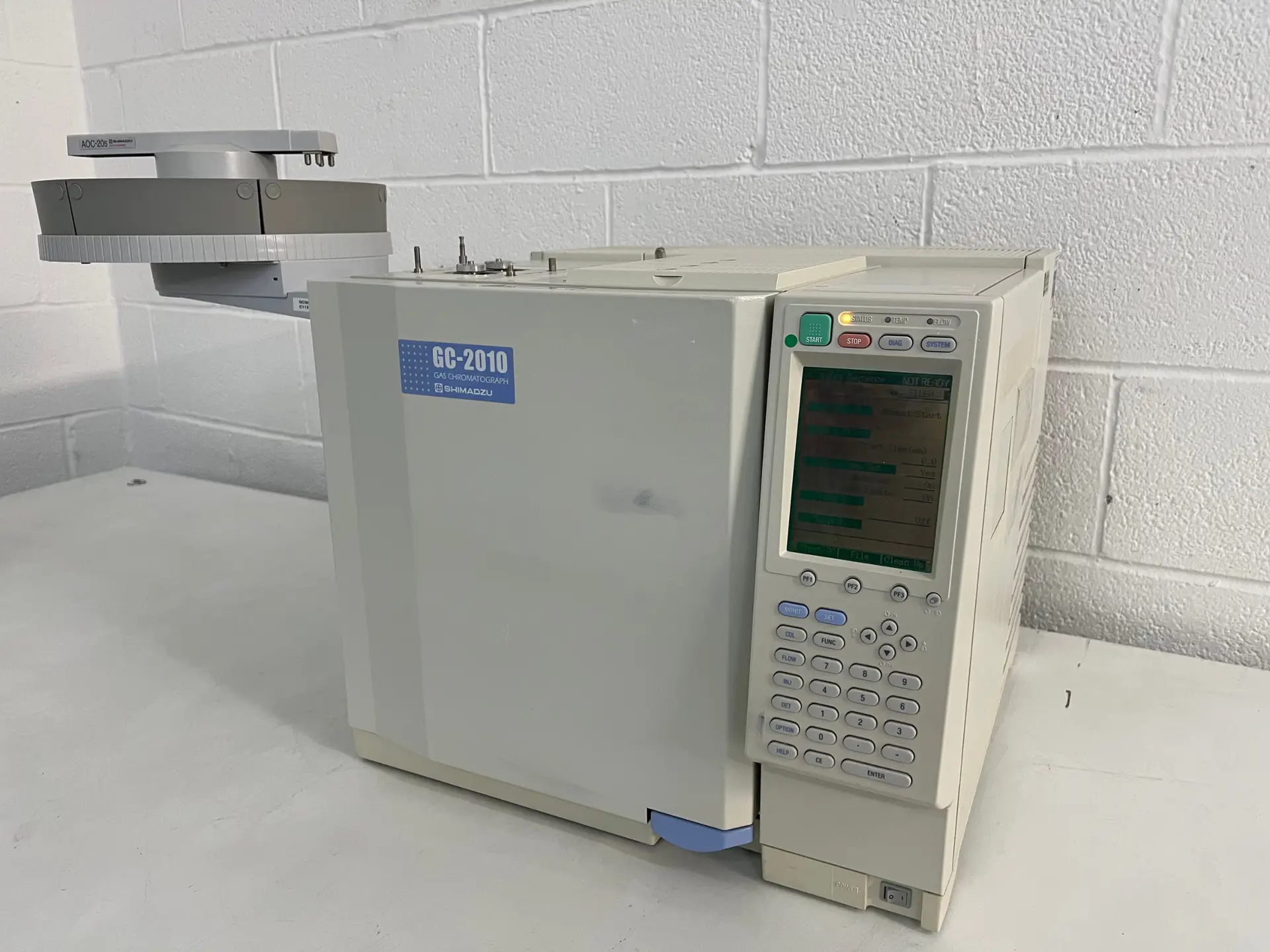 Shimadzu GC-2010 Gas Chromatograph