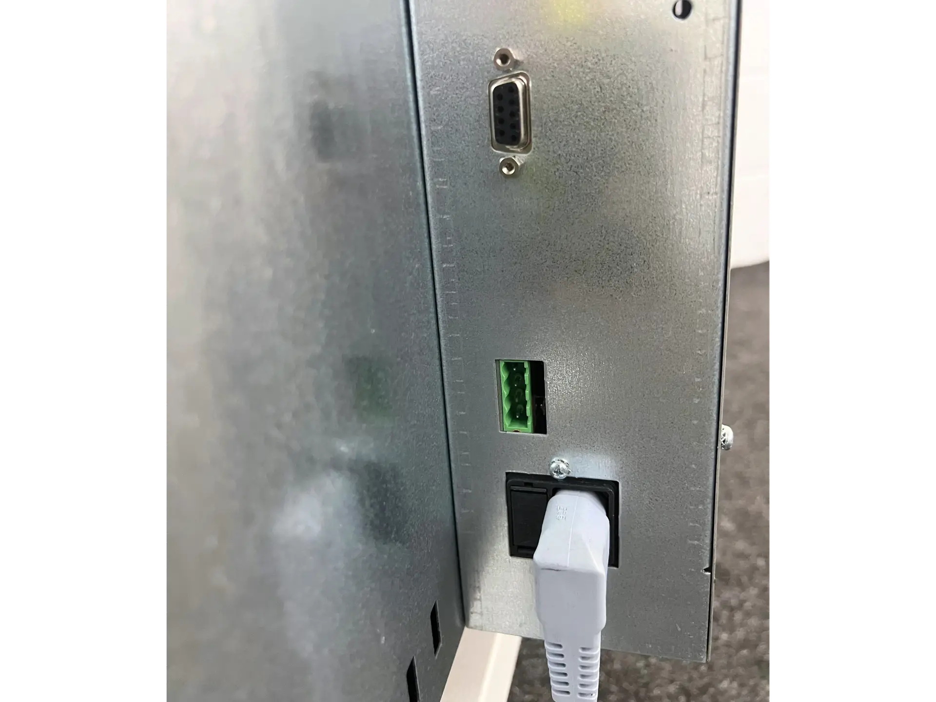 Fisherbrand CO2 incubator and Thermo Heracell 150i (2)