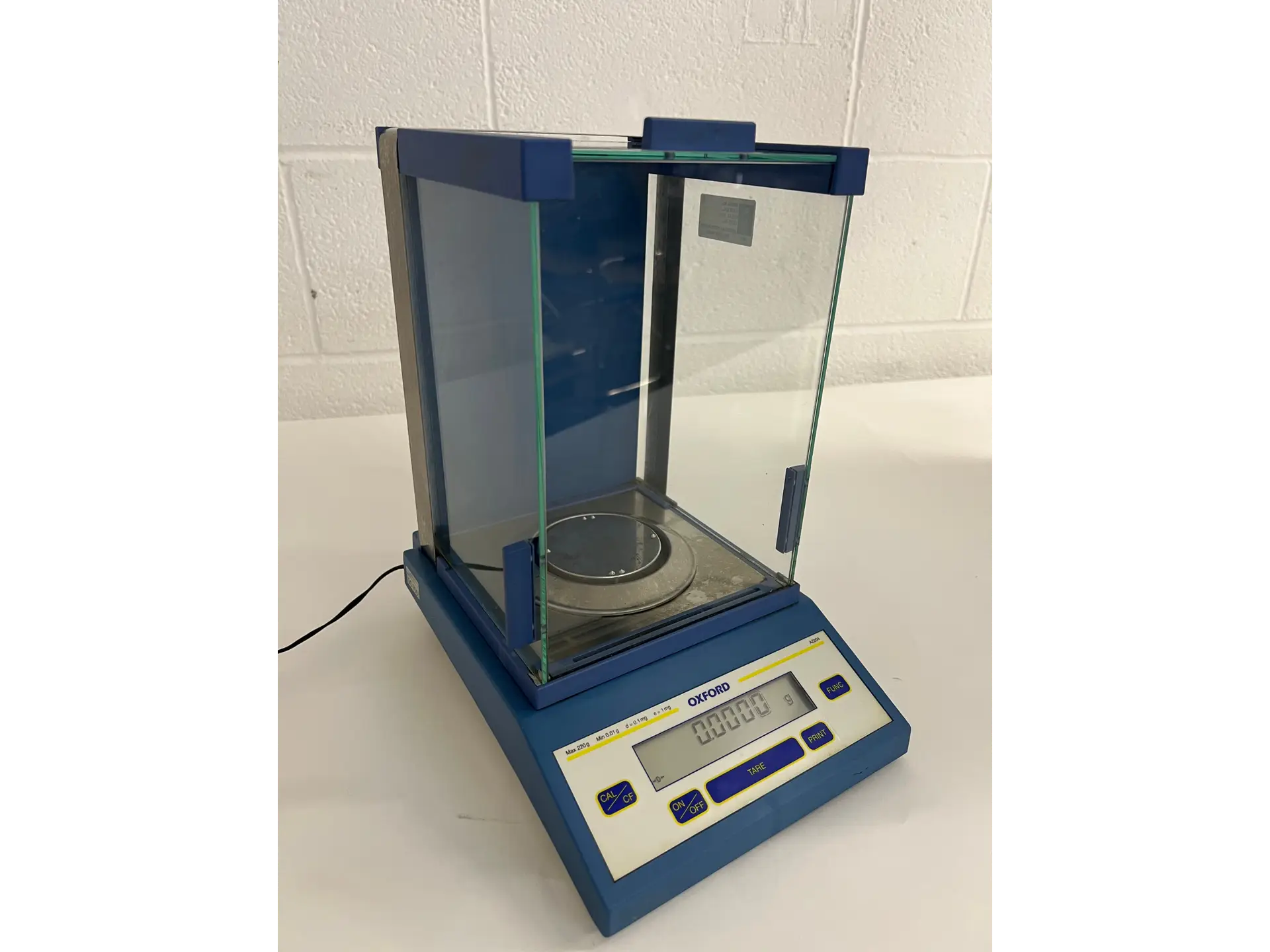 Oxford A2204 Analytical Balance