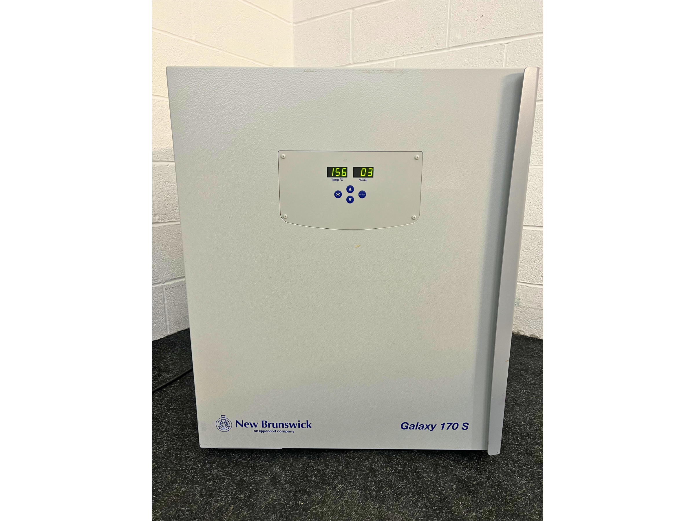 New Brunswick Galaxy 170s Incubator