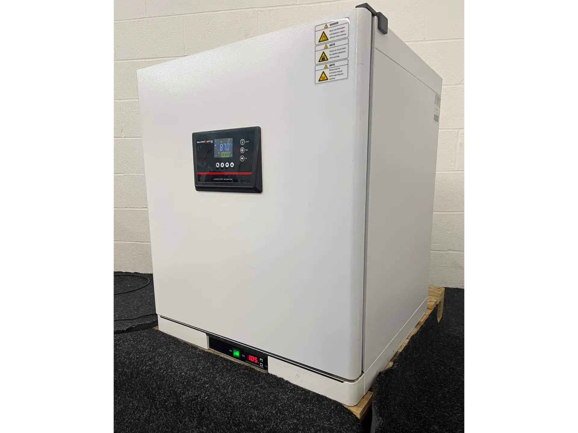 Steinberg Laboratory Incubator SBS-LI-210 Steinberg Laboratory Incubator SBS-LI-210