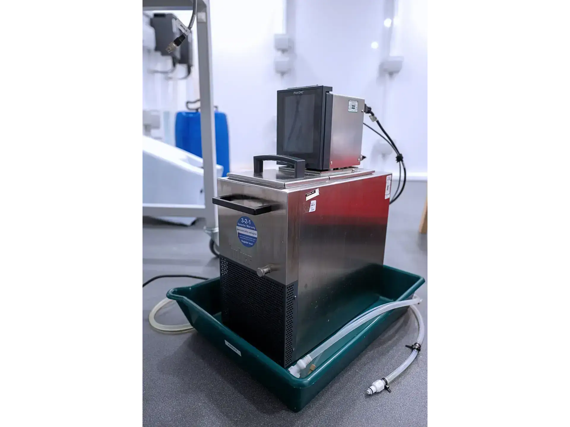 1 Huber CC-K6 with Pilot One Temperature Control Unit