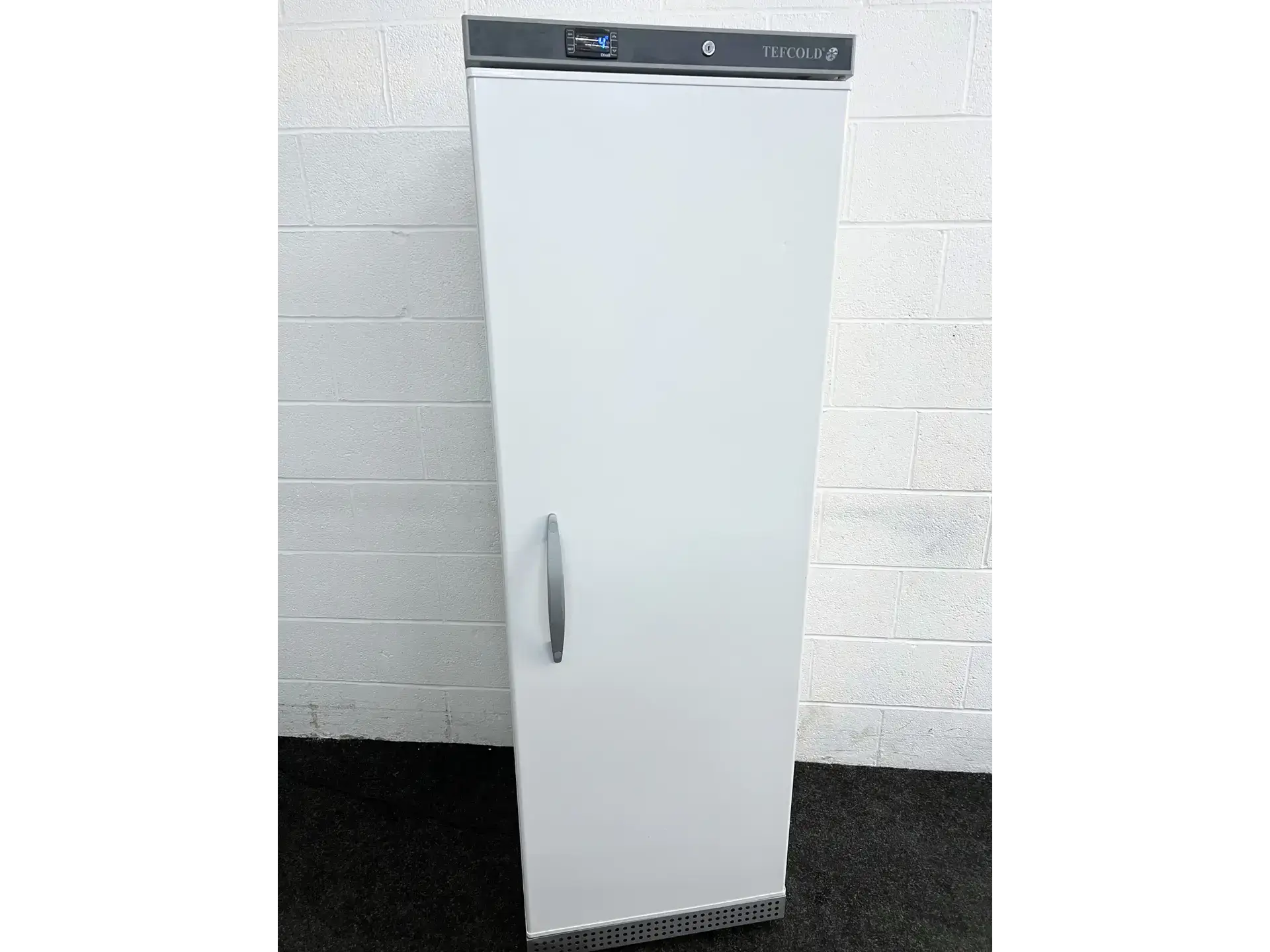 Tefcold UR400B Upright Refrigerator