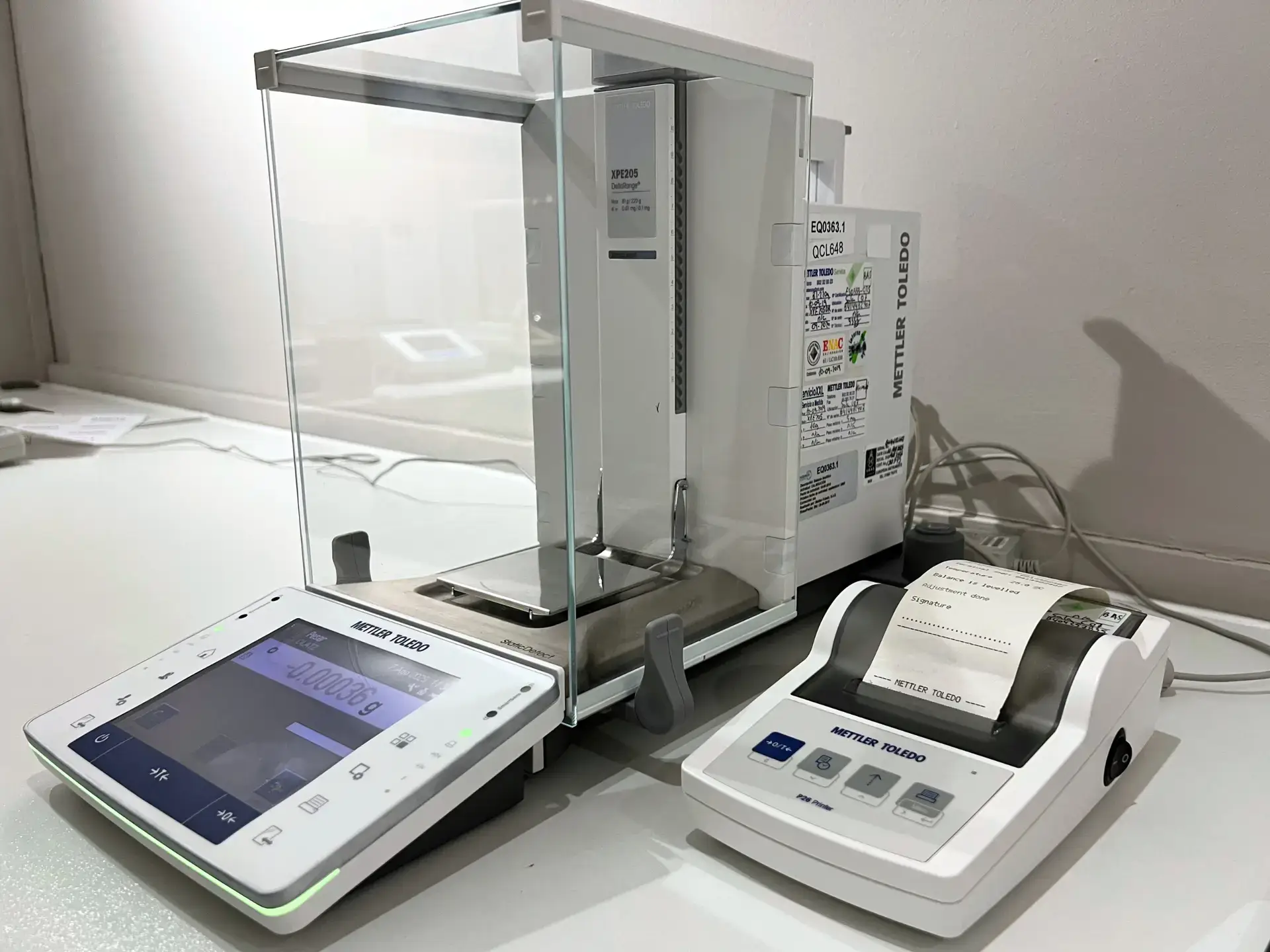 Mettler Toledo XPE205DR Analytical Balance