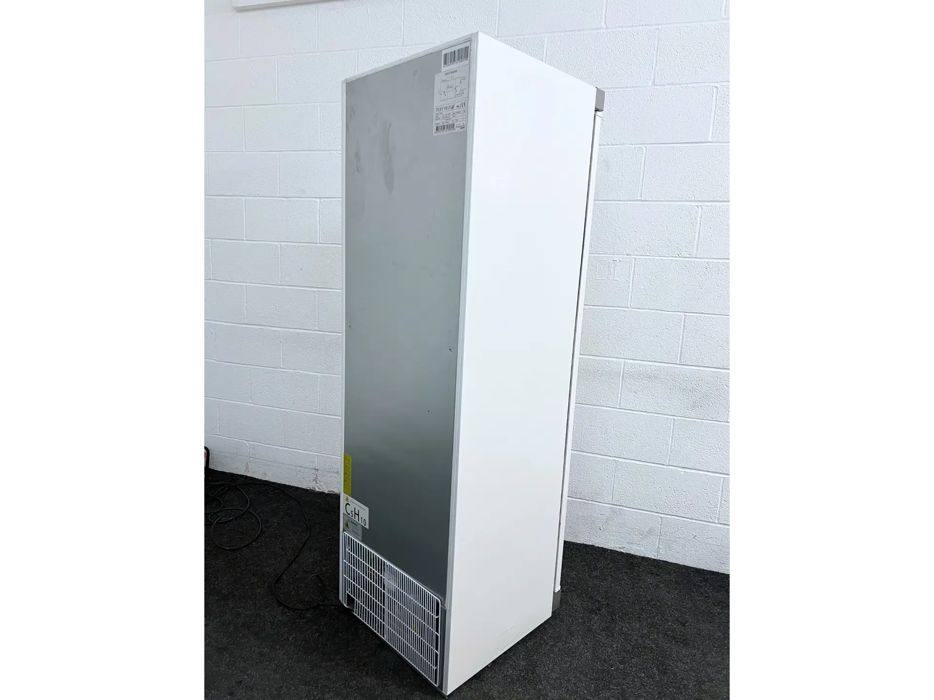 7 Tefcold UR400B Upright Refrigerator