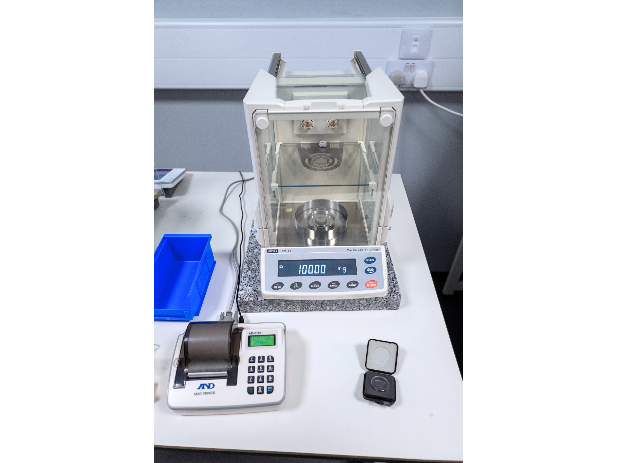 A&D BM-22 Dual Capacity Micro Balance