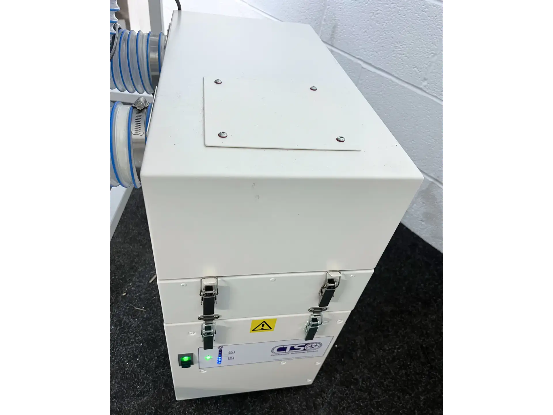 Safetech ST-Alarm-V2R Safety Weighing Cabinet With CTS 600 Fan Safetech ST-Alarm-V2R Safety Weighing Cabinet With CTS 600 Fan