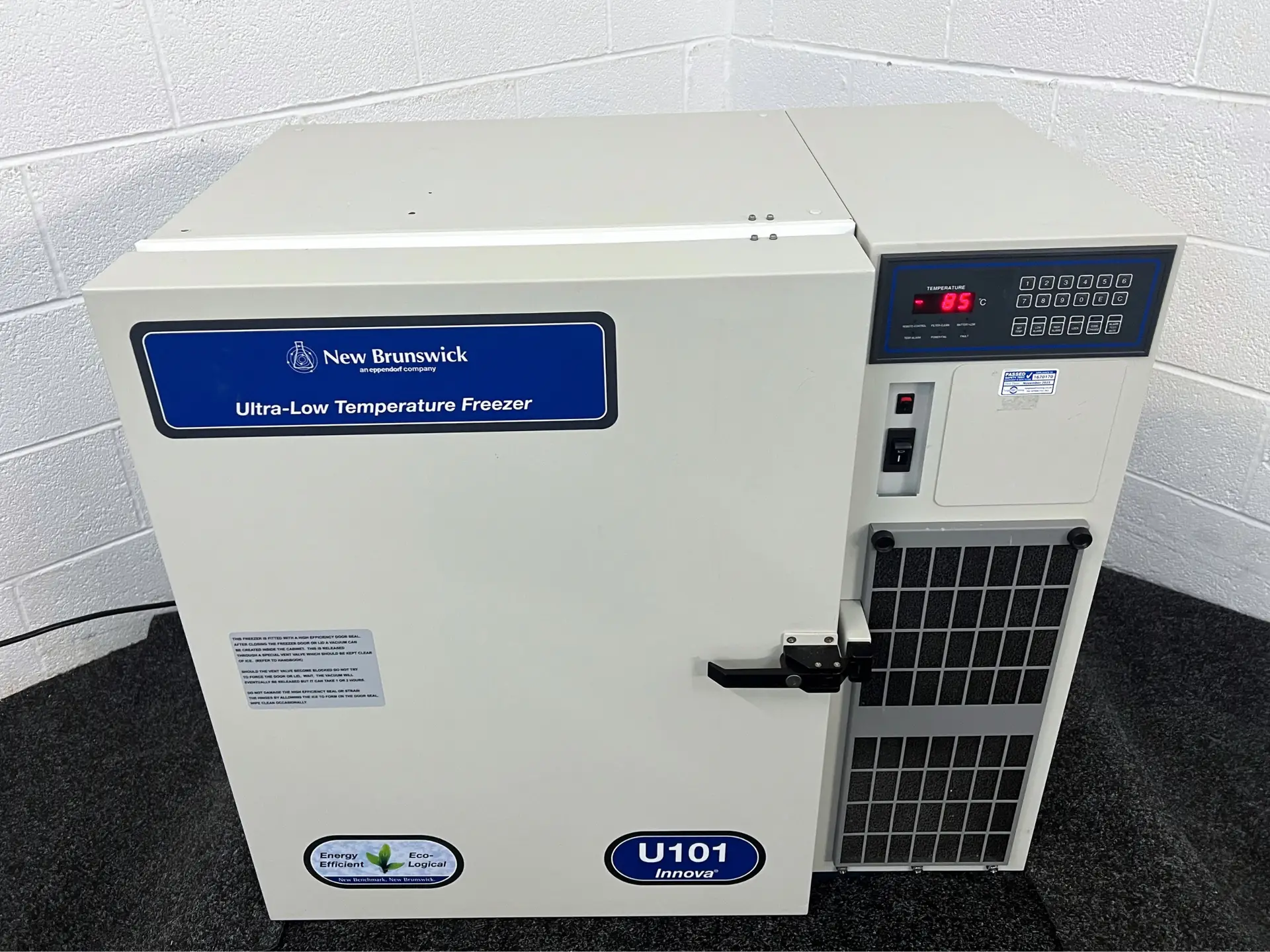 2 New Brunswick Innova U101 ULT Freezer