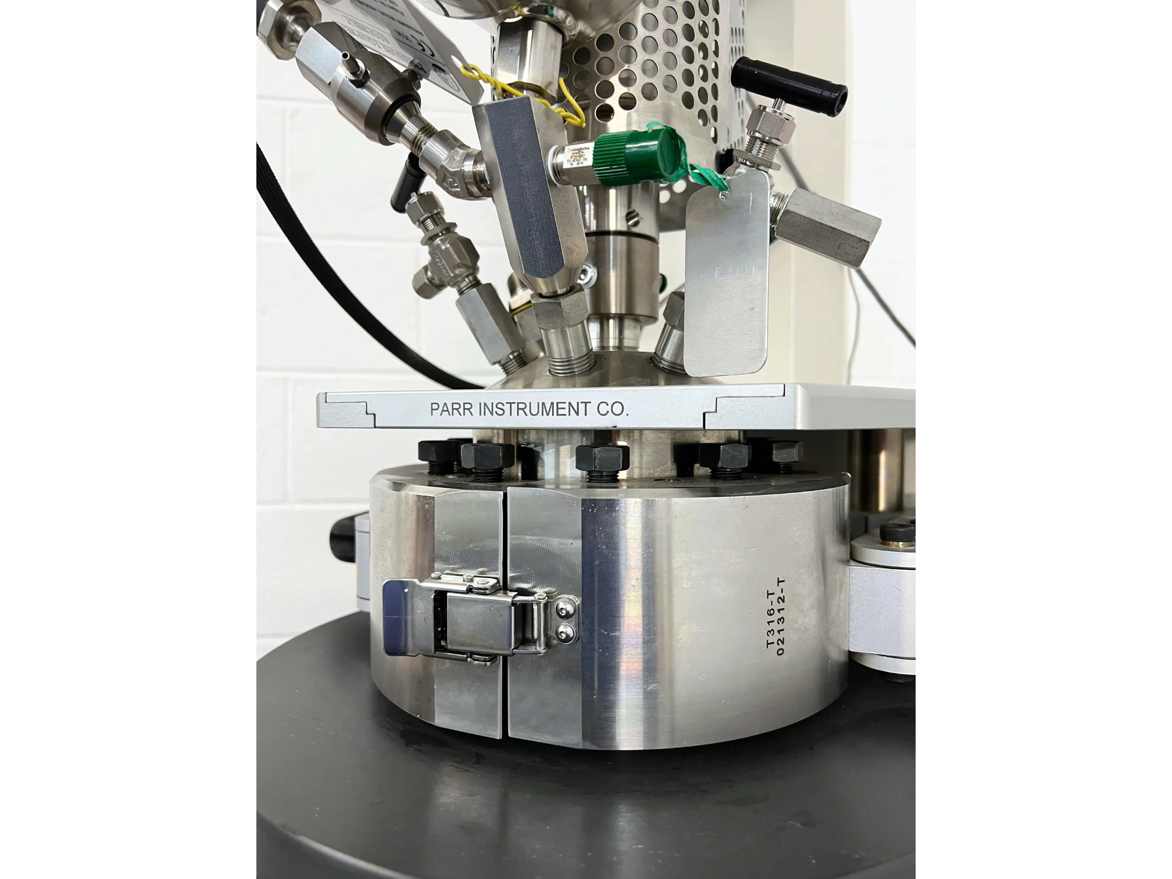 Parr 4553 Pressure Reactor