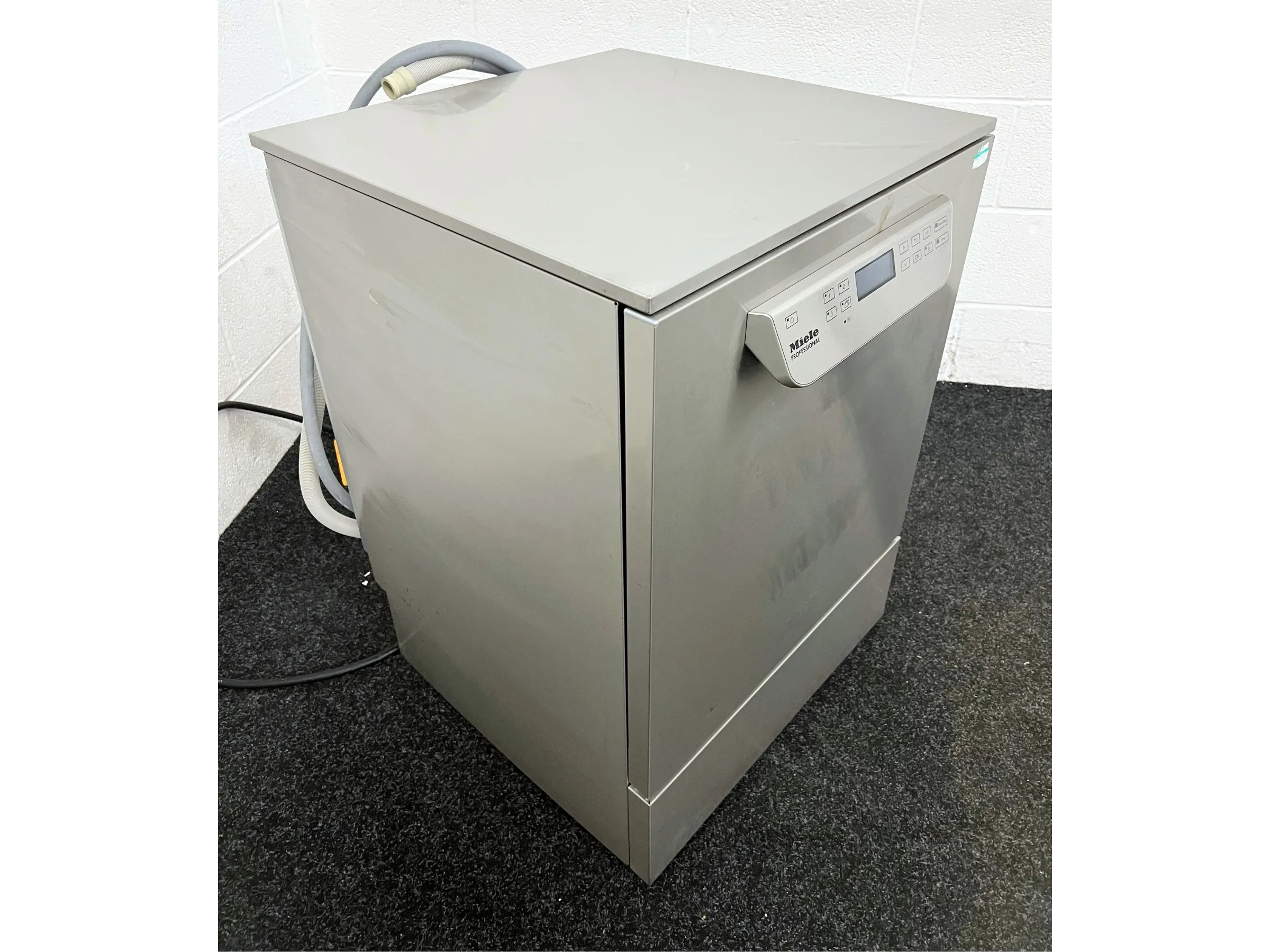 Miele PG 8583 Professional Glasswasher