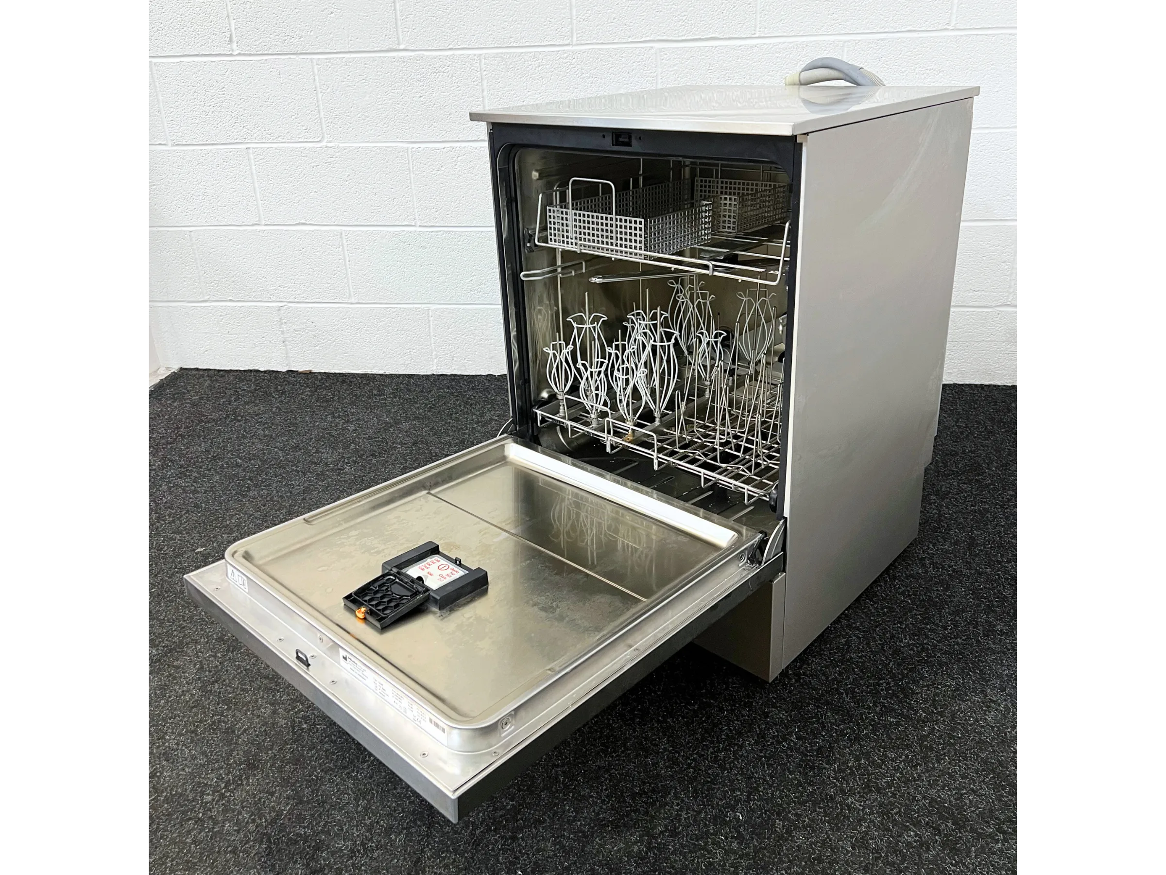 Miele PG 8583 Professional Glasswasher