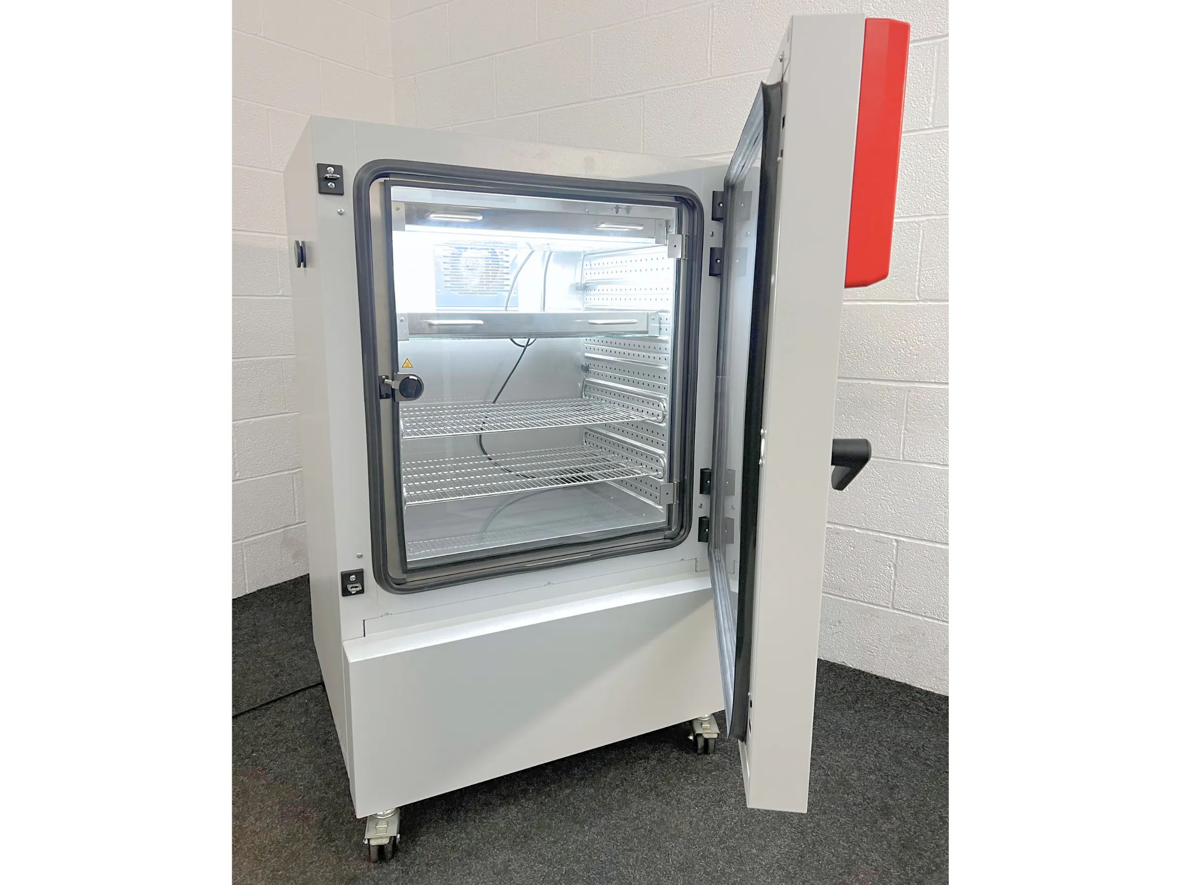 Binder KBWF 240 Growth Chamber