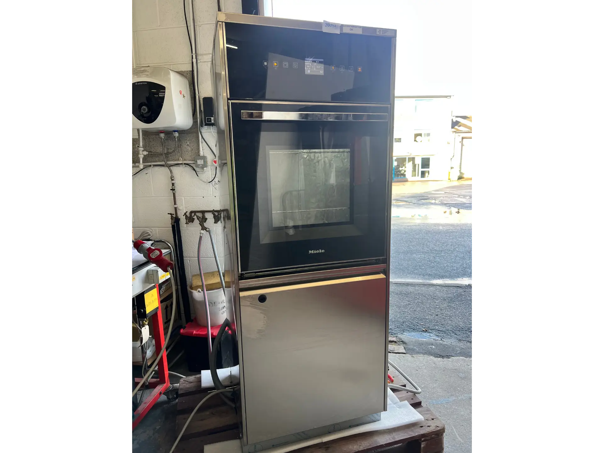 4 (4) Miele PLW 6011 Laboratory Glass Washer